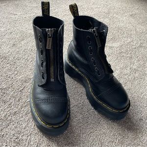 Dr Martens Sinclair Boot